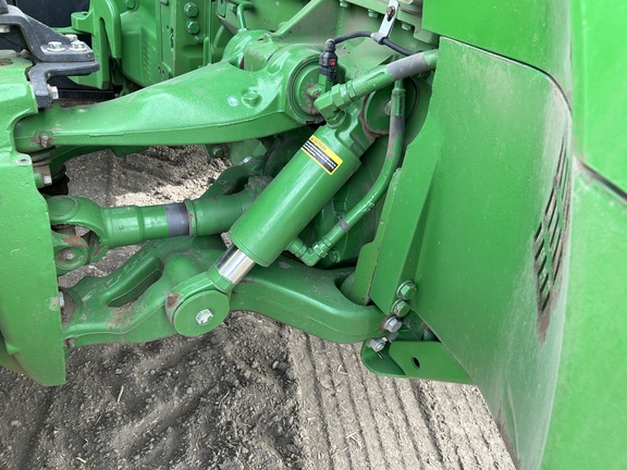 2018 John Deere 8370R Tractor