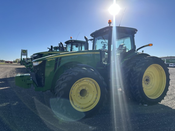 2018 John Deere 8370R Tractor