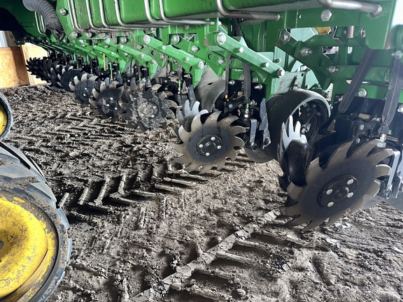 2022 John Deere DB66 Planter