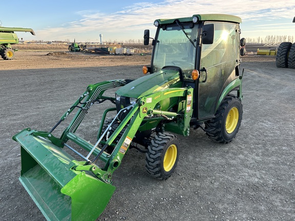 2022 John Deere 2025R Tractor Compact