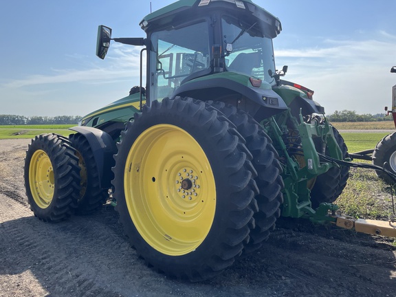 2023 John Deere 8R 250 Tractor