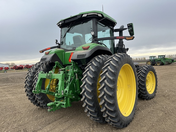 2023 John Deere 8R 250 Tractor