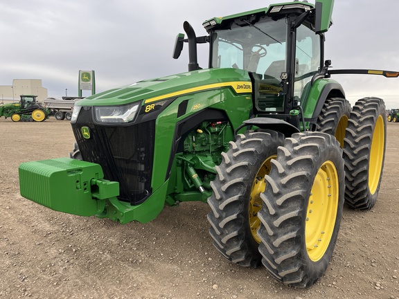 2023 John Deere 8R 250 Tractor