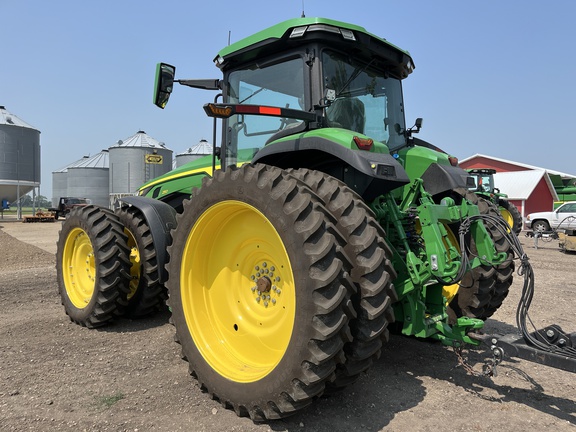 2023 John Deere 8R 250 Tractor