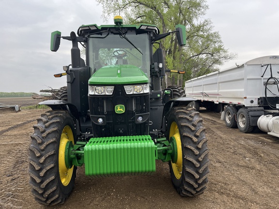 2023 John Deere 7R 230 Tractor