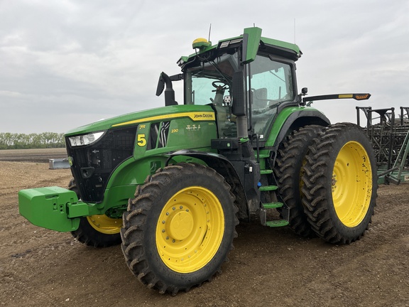 2023 John Deere 7R 230 Tractor