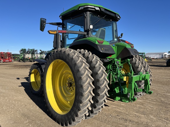 2023 John Deere 7R 230 Tractor