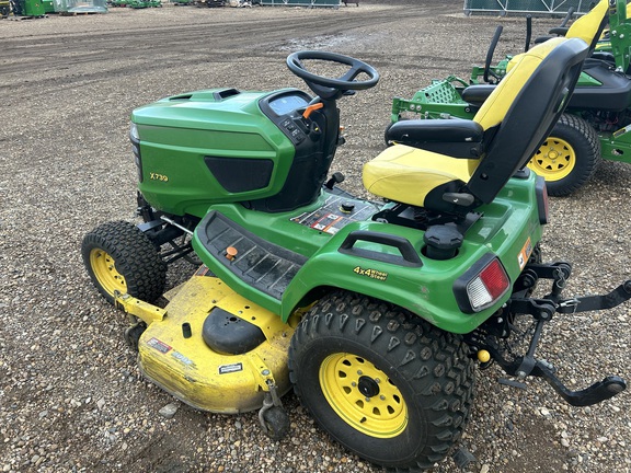 2013 John Deere X739 Garden Tractor