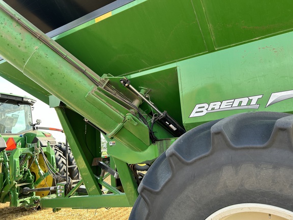 2016 Brent 1182 Grain Cart