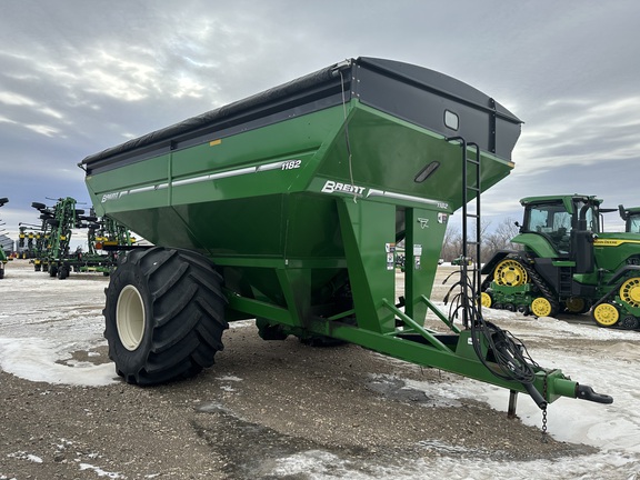 2016 Brent 1182 Grain Cart