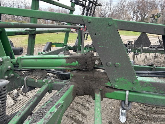 2016 John Deere 2410 Chisel Plow