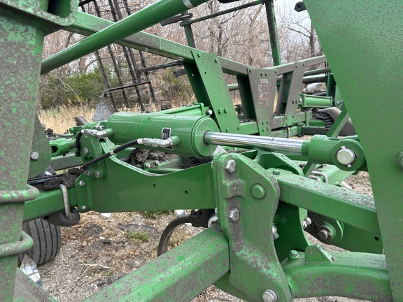 2017 John Deere 2410 Chisel Plow