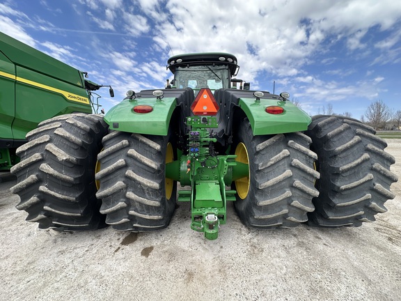 2018 John Deere 9520R Tractor 4WD