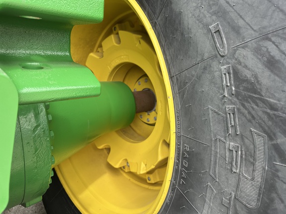 2018 John Deere 9520R Tractor 4WD