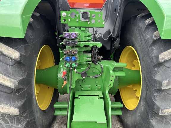 2018 John Deere 9520R Tractor 4WD
