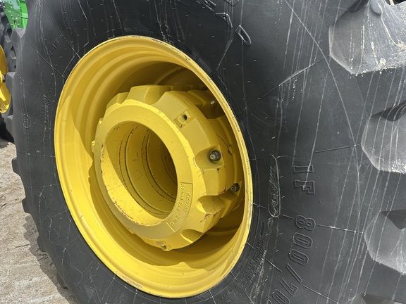 2018 John Deere 9520R Tractor 4WD