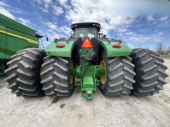 2018 John Deere 9520R Tractor 4WD