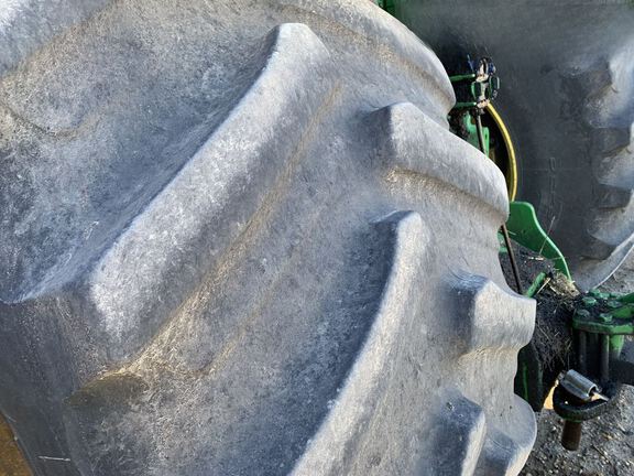 2018 John Deere 9520R Tractor 4WD