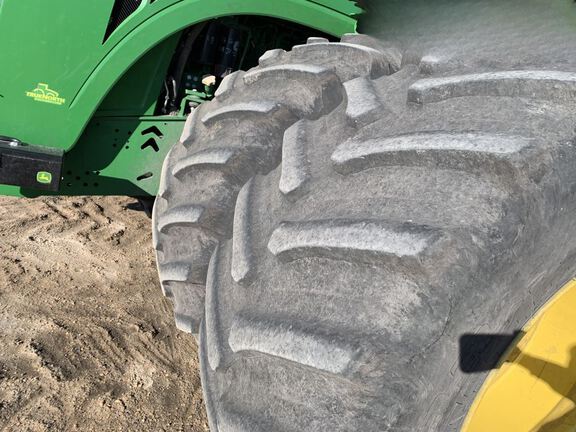 2018 John Deere 9520R Tractor 4WD