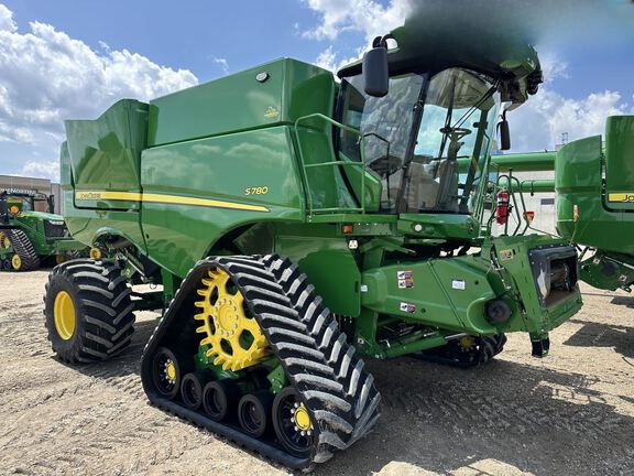 2024 John Deere S780 Combine