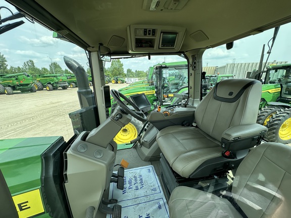 2023 John Deere 8R 370 Tractor