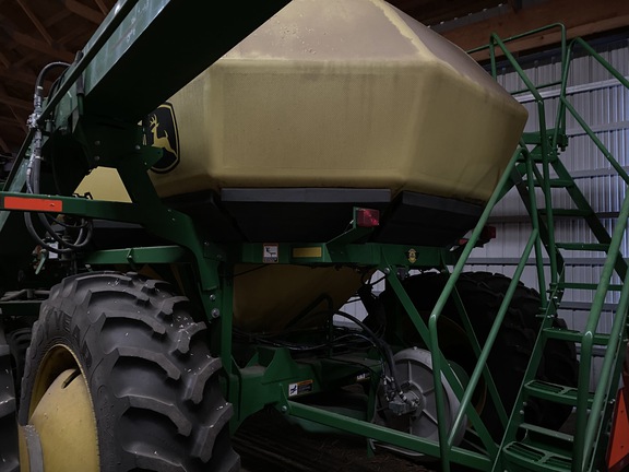 2014 John Deere 1890 Air Seeder