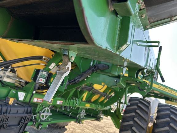 2021 John Deere 1890 Air Seeder