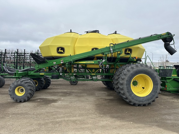 2021 John Deere 1890 Air Seeder