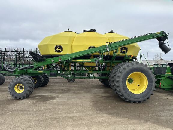 2021 John Deere 1890 Air Seeder