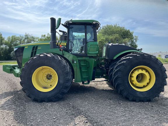 2022 John Deere 9R 540 Tractor 4WD