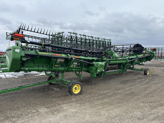 2024 John Deere HD40F Header Combine