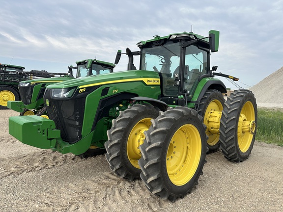2023 John Deere 8R 370 Tractor