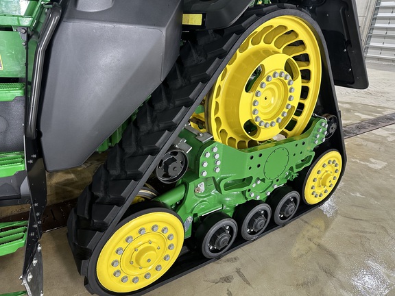 2024 John Deere 8RX 410 Tractor Rubber Track