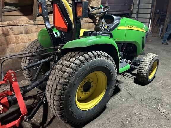 2010 John Deere 3320 Tractor Compact