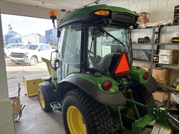 2020 John Deere 3046R Tractor Compact