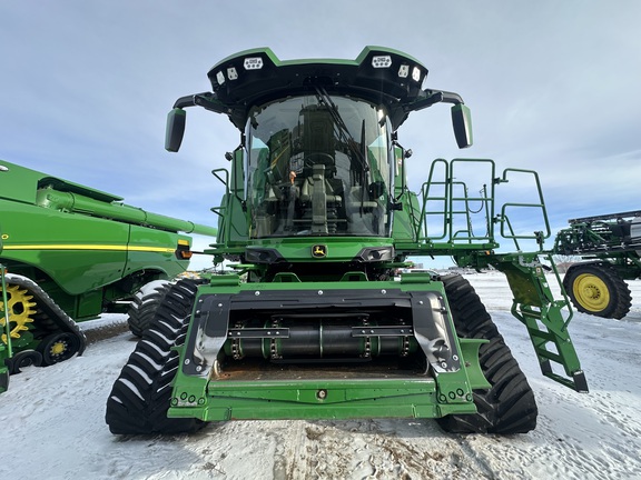 2025 John Deere S7 800 Combine