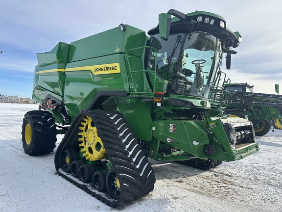 2025 John Deere S7 800 Combine