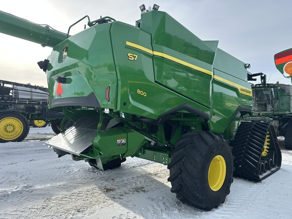 2025 John Deere S7 800 Combine