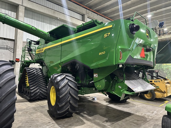 2025 John Deere S7 800 Combine