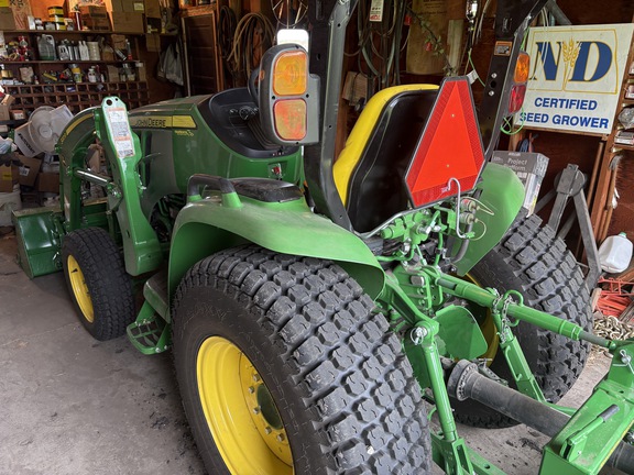 2021 John Deere 3046R Tractor Compact