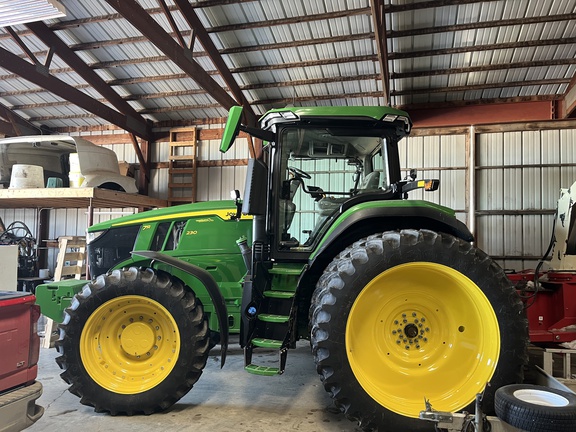 2024 John Deere 7R 230 Tractor