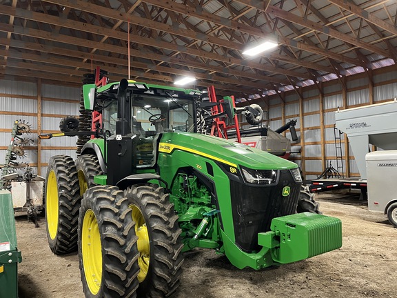 2024 John Deere 8R 250 Tractor