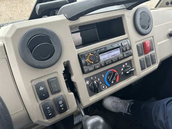 2023 John Deere XUV 835R ATV