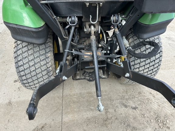 2016 John Deere 1025R Tractor Compact