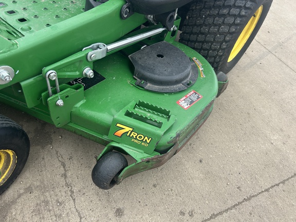 2022 John Deere Z920M Mower/Zero Turn