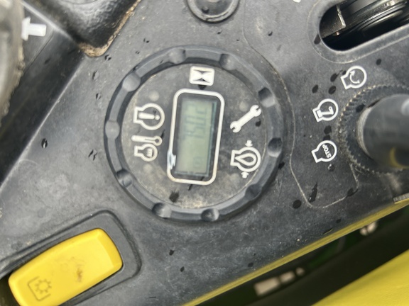 2022 John Deere Z920M Mower/Zero Turn