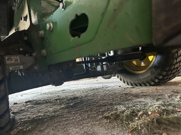 2023 John Deere Z950R Mower/Zero Turn