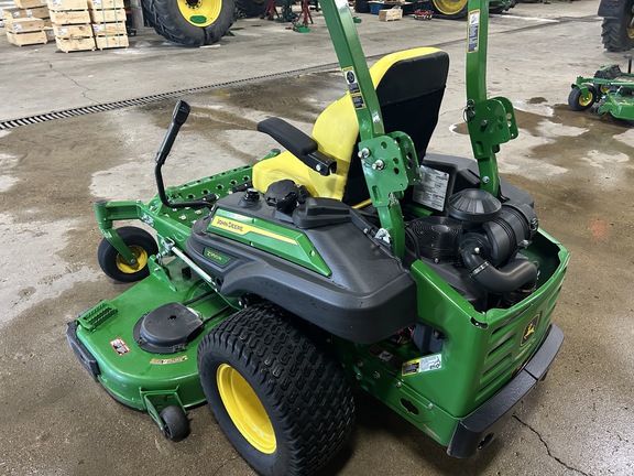 2023 John Deere Z950R Mower/Zero Turn