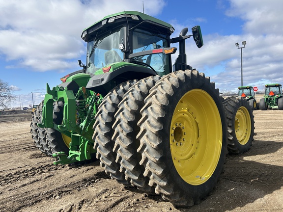2022 John Deere 8R 370 Tractor