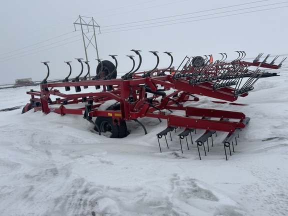 2015 Wil-Rich QX2 Field Cultivator